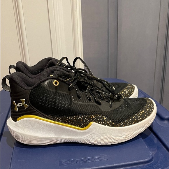 Womens Under Armour 3024594-002 Flow Breakthru 2 basketball indoor shoes Size 11 - Picture 4 of 11